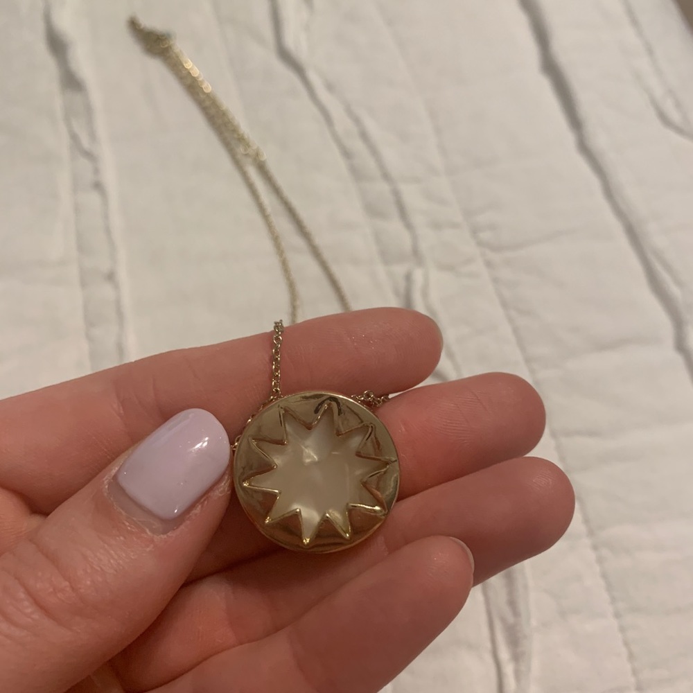 House of Harlow Small Pendant Necklace